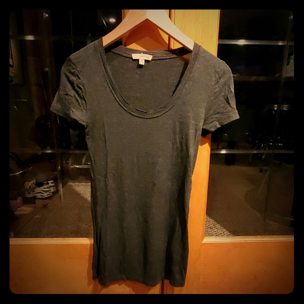 Scoop neck tee